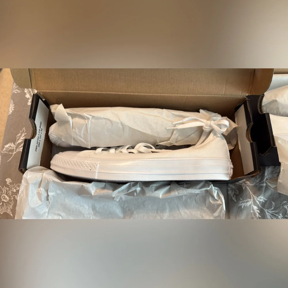 Converse Women's White Sneakers - Picture 1 of 3
